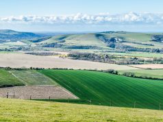 Riding the Wind: Top Spots for Kitesurfing & Foilboarding Riding the Wind: Top Spots for Kitesurfing & Foilboarding