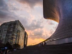 Unleashing Fun: Interactive Museums for Families Unleashing Fun: Interactive Museums for Families