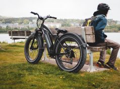 Ride the Waves: Top Spots for Jet Skiing Fun Ride the Waves: Top Spots for Jet Skiing Fun