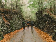 Family Vacations: Navigating Poverty Exposure for Kids Family Vacations: Navigating Poverty Exposure for Kids